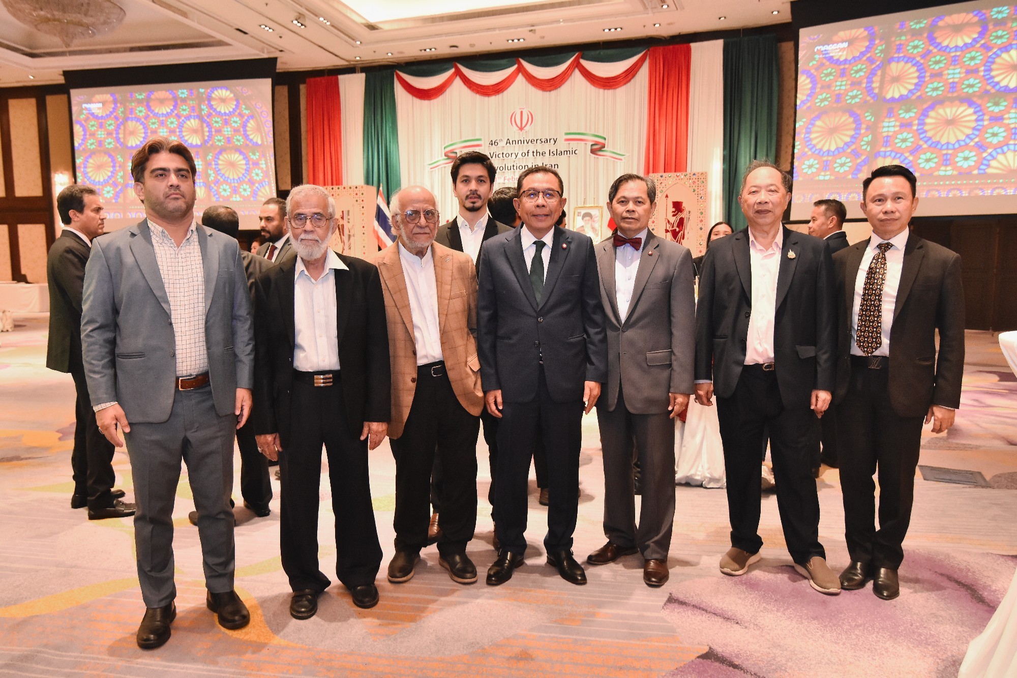 LINE ALBUM 110268 2 250213 15