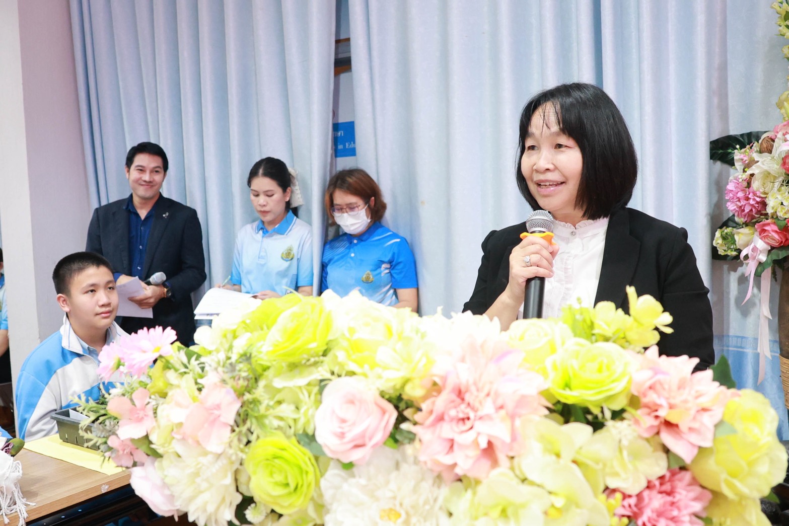 2.2นางอัมพร จันทนะเปลิน