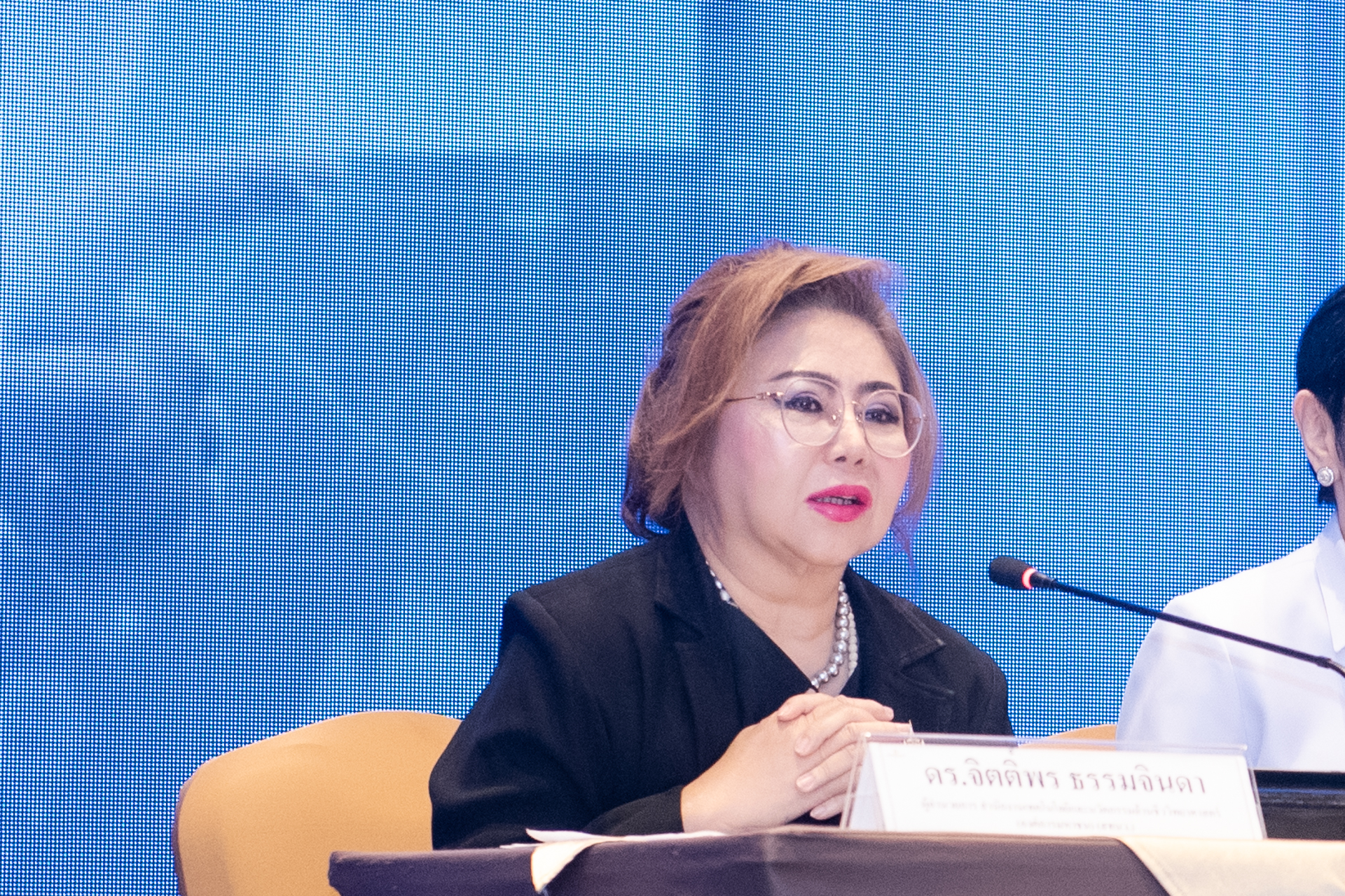 8ดร.จิตติ์พร ธรรมจินดา ผู้อำนวยการ สทนว