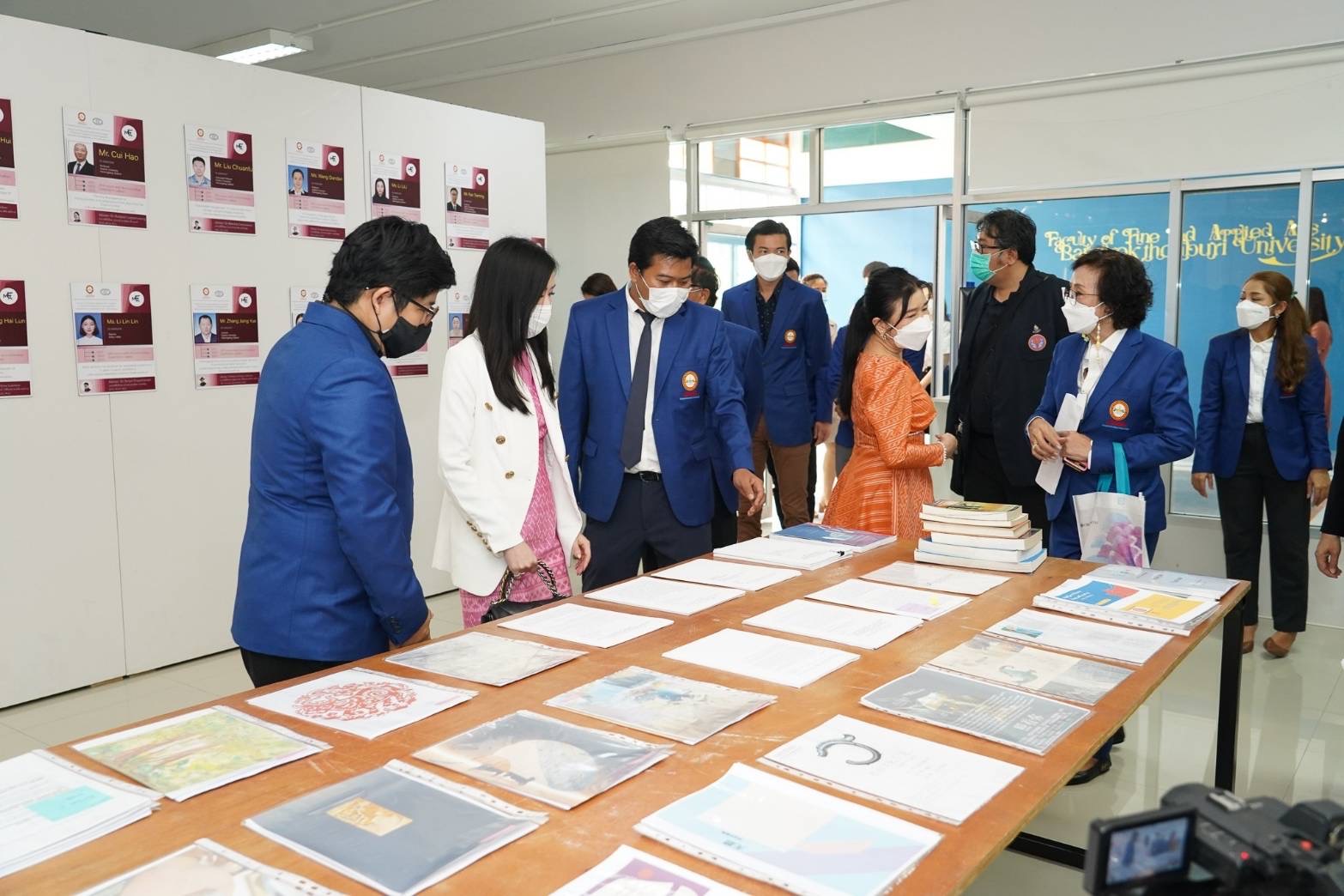 2B638F5C 726F 47F4 B055 5E01DC5D0D3C