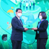 ปลัดกระทรวง อว. มอบโล่ขอบคุณหน่วยงานร่วมจัดงานมหกรรมวิทยาศาส ... พารามิเตอร์รูปภาพ 41