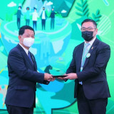ปลัดกระทรวง อว. มอบโล่ขอบคุณหน่วยงานร่วมจัดงานมหกรรมวิทยาศาส ... พารามิเตอร์รูปภาพ 5